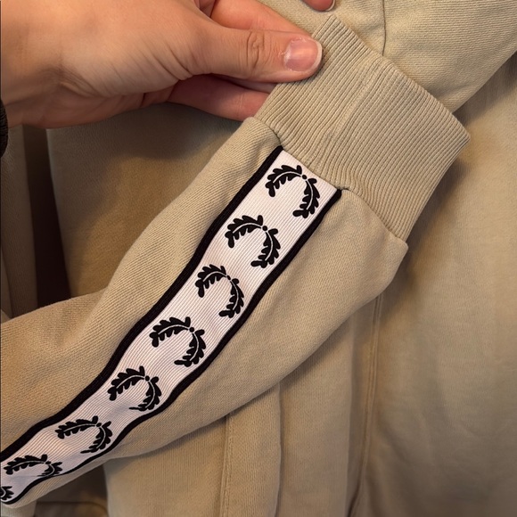 Fred Perry cropped zip up hoodie - Picture 4 of 4